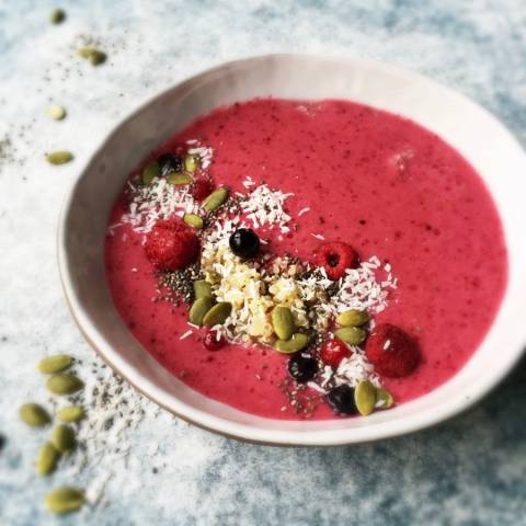 Berry Quinoa Breakfast Bowl | Easy Healthy Breakfast Idea
