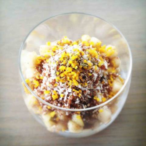 Cinnamon Spiced Pear with Sweet Coconut Crumble