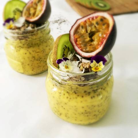Gezond Ontbijt: Mango Kokos Chiapudding | Slechts 4 Ingrediënten! (Vegan)