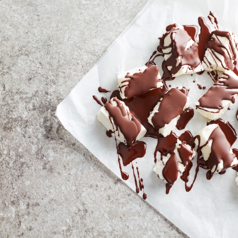 Start to Keto Challenge: mini bounty chocolate candy bars (Vegan, Low Carb, Paleo, Protein Diet)