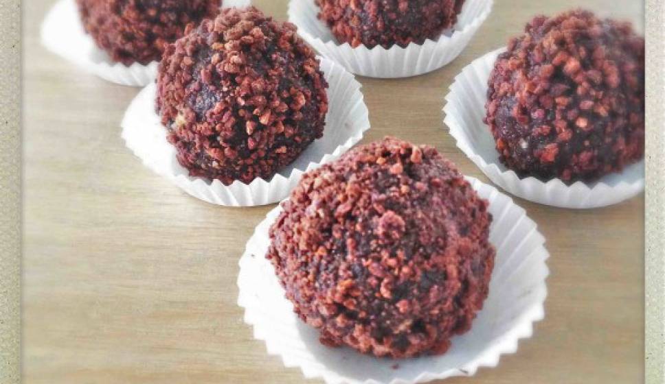 Chocolate Cherry Brownie Bites