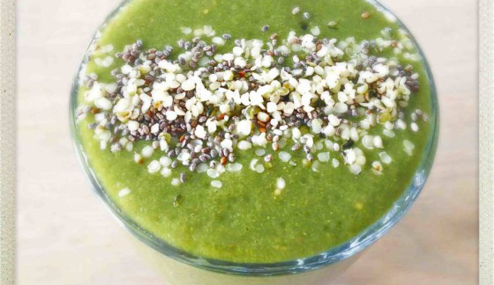 Green Superfood Detox Smoothie