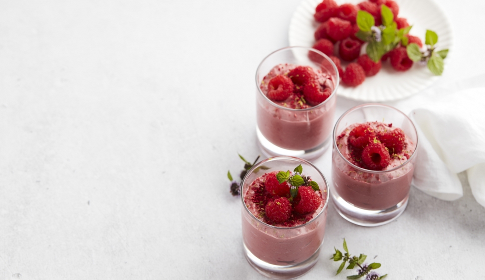 Low Carb Dessert: Vegan Raspberry Mousse 