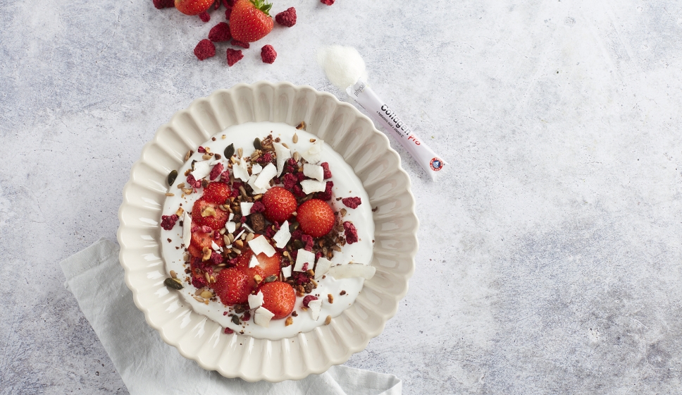 Yoghurt Bowl met Collageen en Rood Fruit