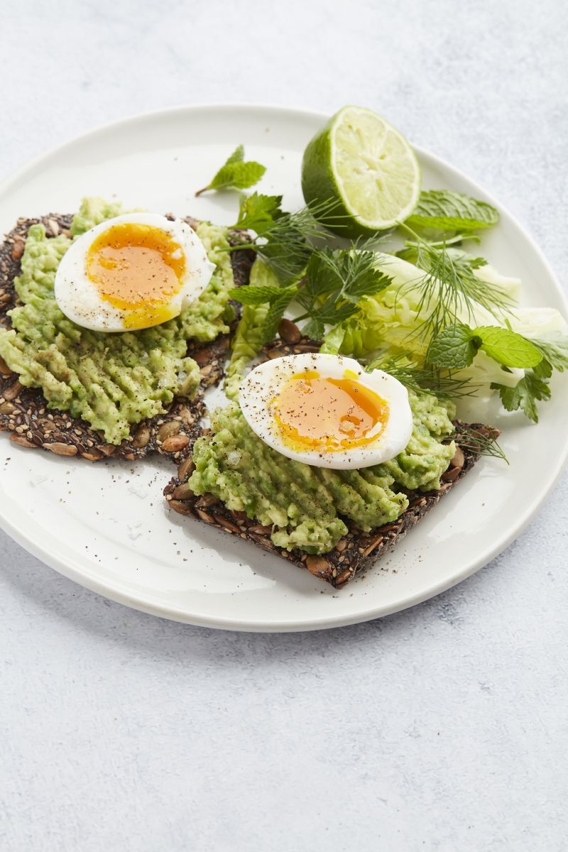 Avocado Toast with Gluten Free Seed Crackers (from my cookbook Keto in 15 Minuten)