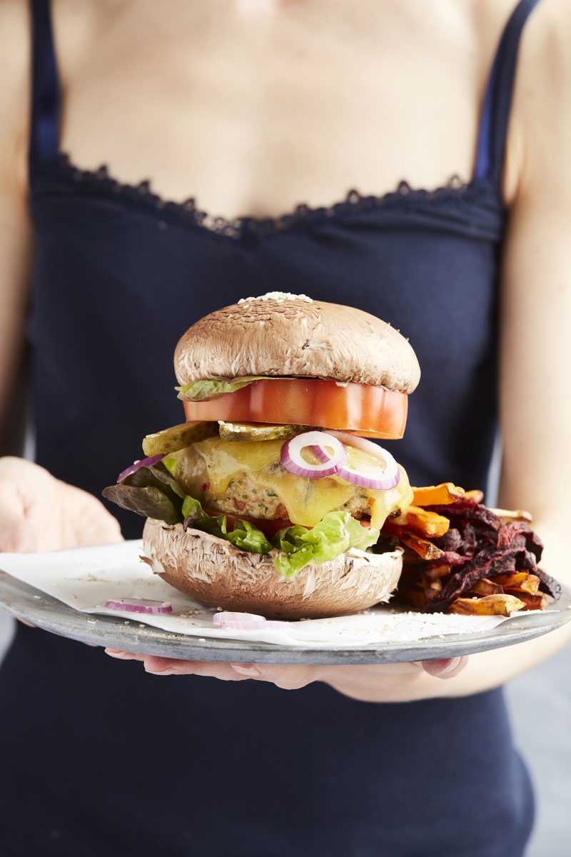 Cheeseburger met Frietjes uit Keto in 15 Minuten