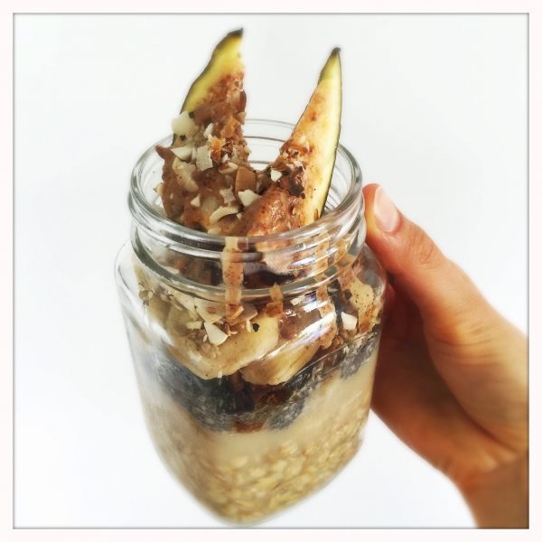 Fig Almond Butter Overnight Oats (Only 5 Ingredients!)