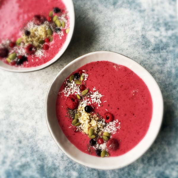 Berry Quinoa Breakfast Bowl | Easy Healthy Breakfast Idea