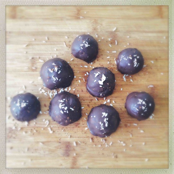 Chocolade Kokosballetjes (Gezonde Bountytruffels)